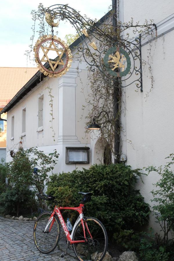 Zum Goldenen Loewen Kallmunz Bagian luar foto